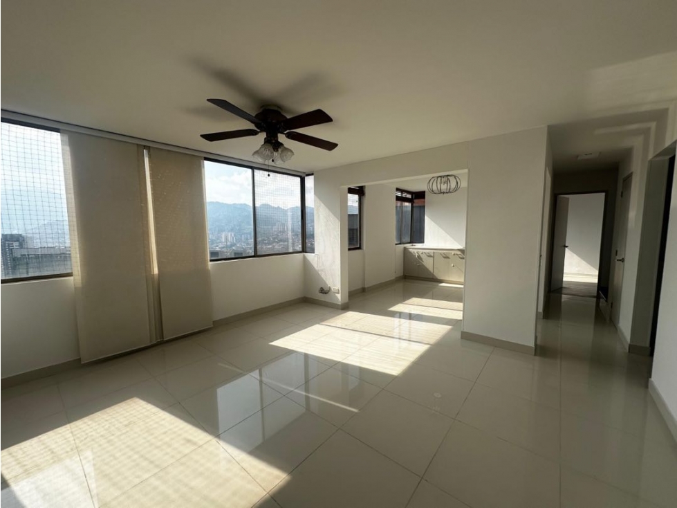 Apartamento en venta en Balsos — foto 2