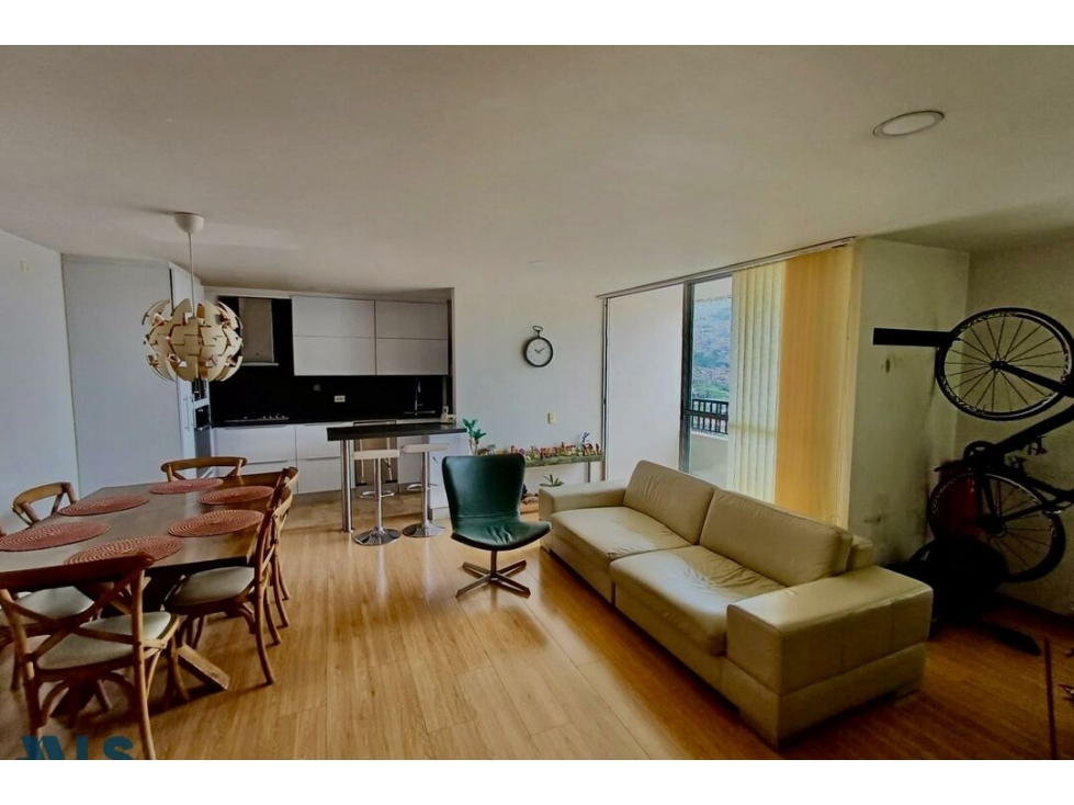Apartamento en venta en Cabañas, Bello
