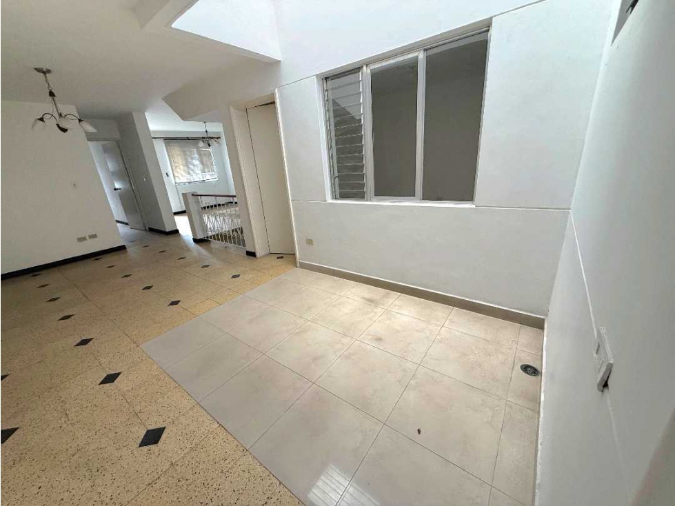 CASA EN VENTA EN CALASANZ CON PARQUEADERO PRIVADO PARTE BAJA CON 150 M — foto 3