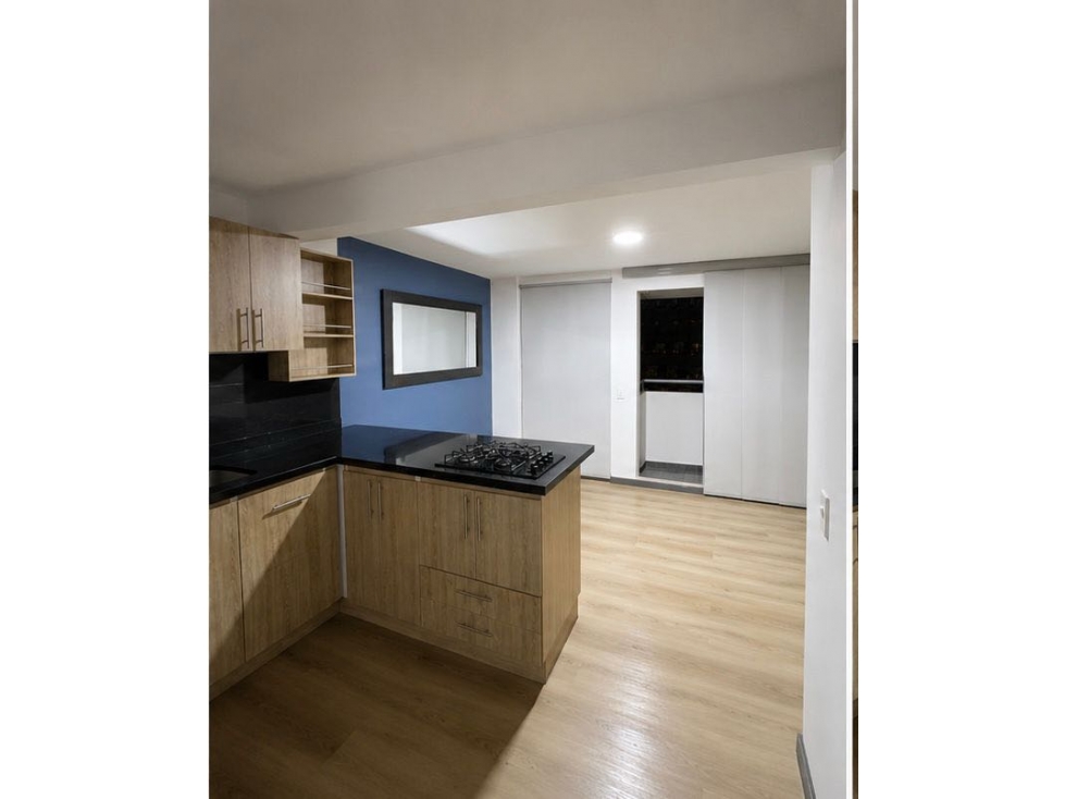 Apartamento en venta en calasanz cerca al mall Santana — foto 2
