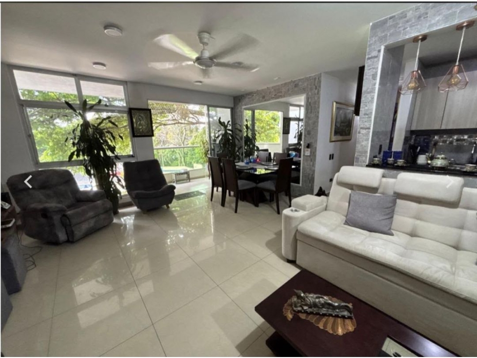 Apartamento en venta en Capri
