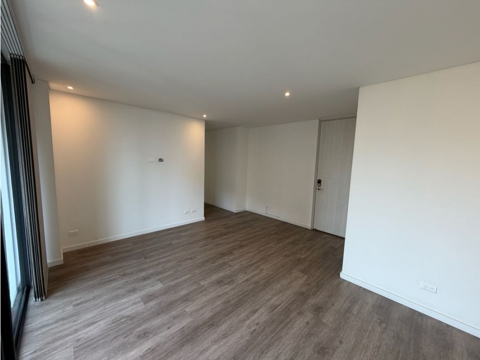 APARTAMENTO EN VENTA EN CASTROPOL — foto 2