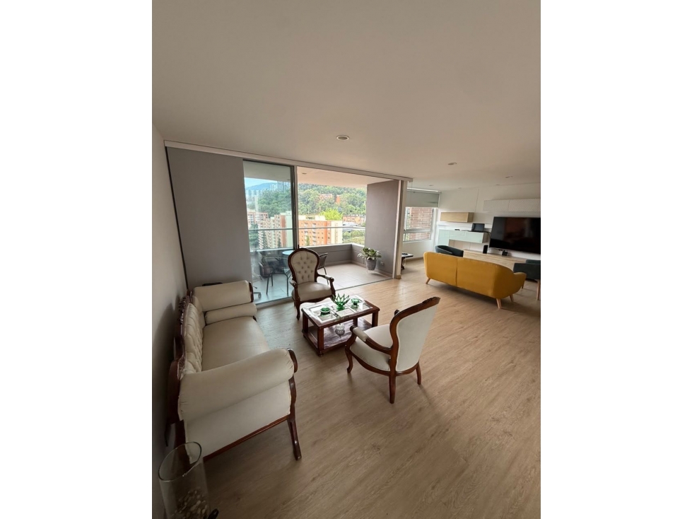 Apartamento en venta en Castropol el Poblado — foto 2