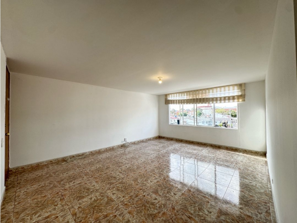 Apartamento en venta en Cedritos - Piso 4 — foto 2