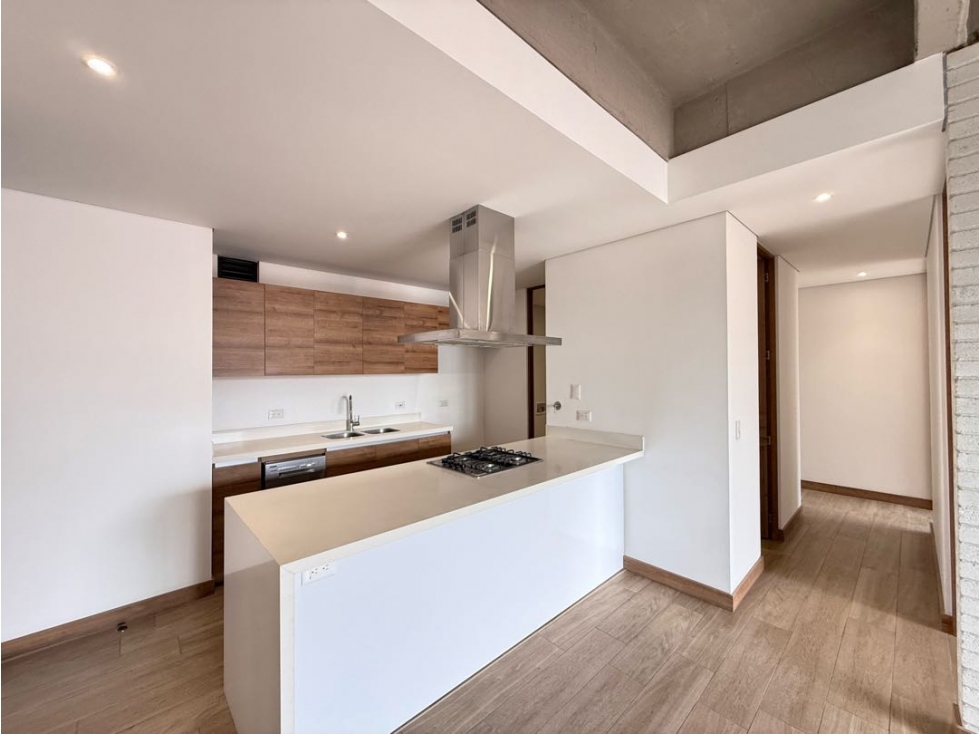 APARTAMENTO EN VENTA EN CIUDAD DEL RÍO- DISTRITO VERA - POBLADO — foto 2