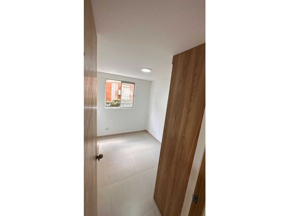 APARTAMENTO EN VENTA EN DITAIRES ITAGUI. CON PARQUEADERO PRIVADO. — foto 5