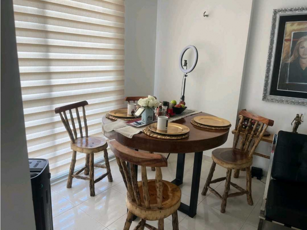 Apartamento en venta en el norte piso 10 con zonas sociales completa — foto 2