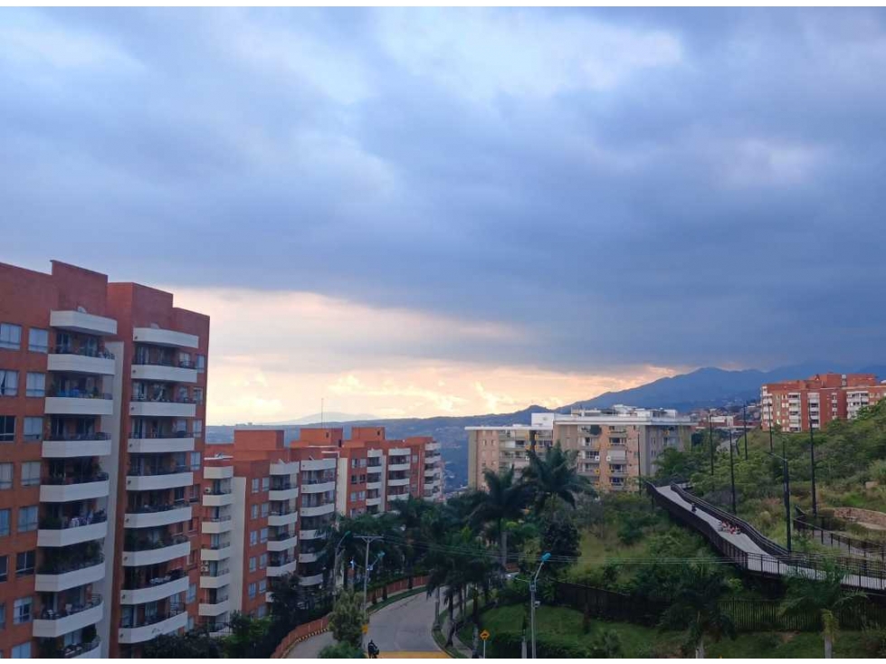 Apartamento en venta en el oeste de cali barrio cristales 125 m²
