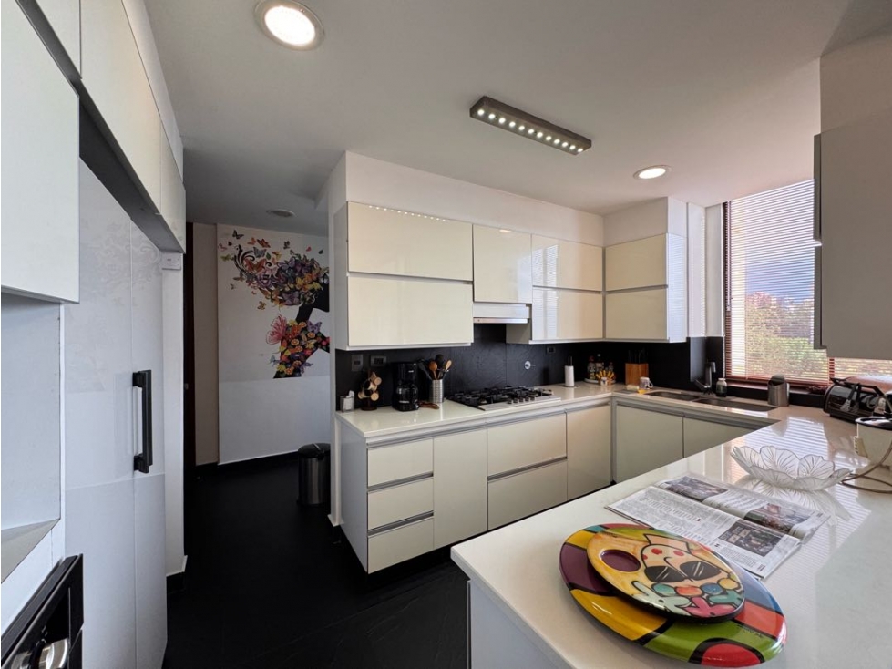 APARTAMENTO EN VENTA EN EL POBLADO SECTOR SAN LUCAS — foto 5