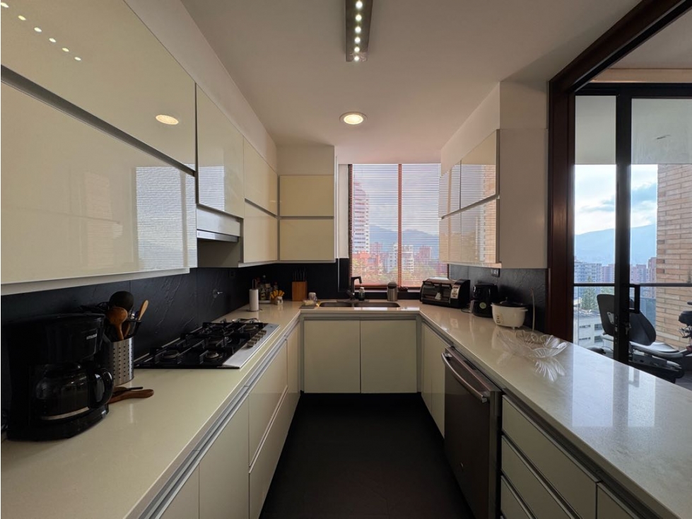 APARTAMENTO EN VENTA EN EL POBLADO SECTOR SAN LUCAS — foto 6