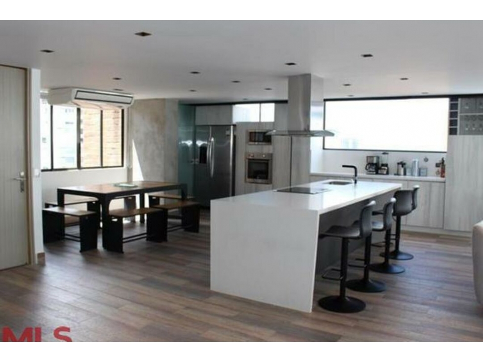 Apartamento en venta en El Poblado, Medellín — foto 4