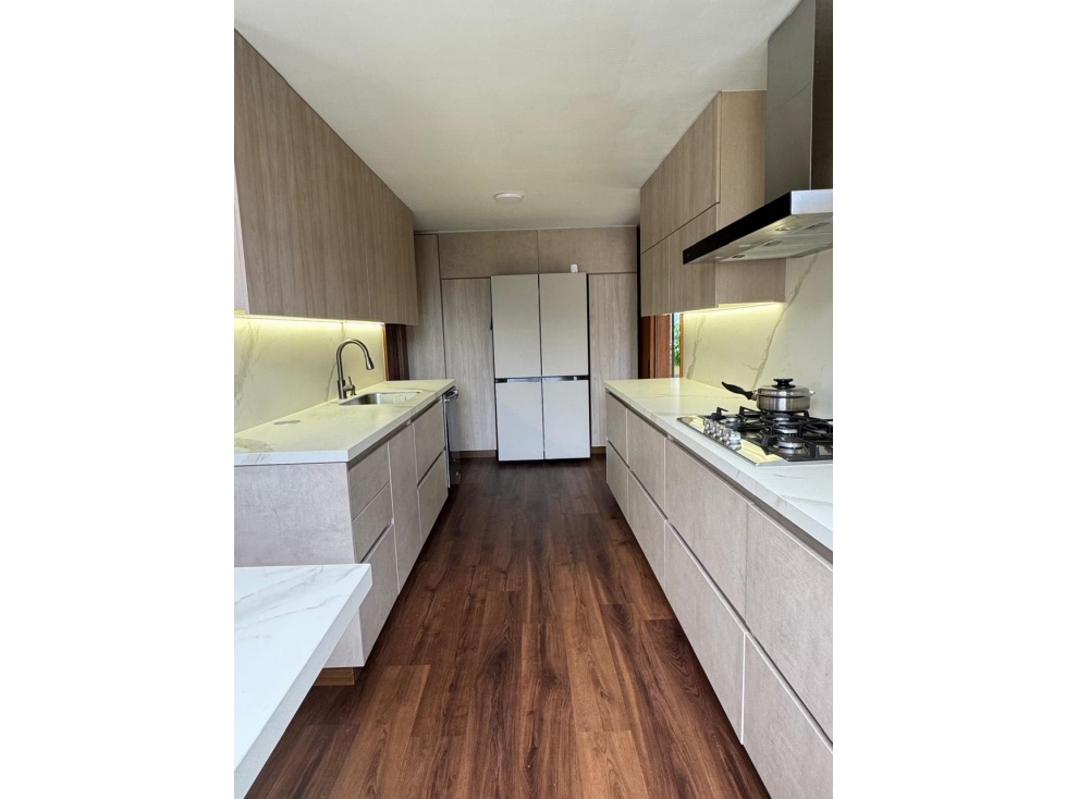 APARTAMENTO EN VENTA EN EL POBLADO MEDELLÍN — foto 6