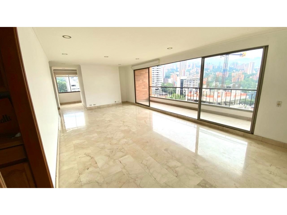 Apartamento en venta en El Poblado cerca de Provenza | 121.8 m²