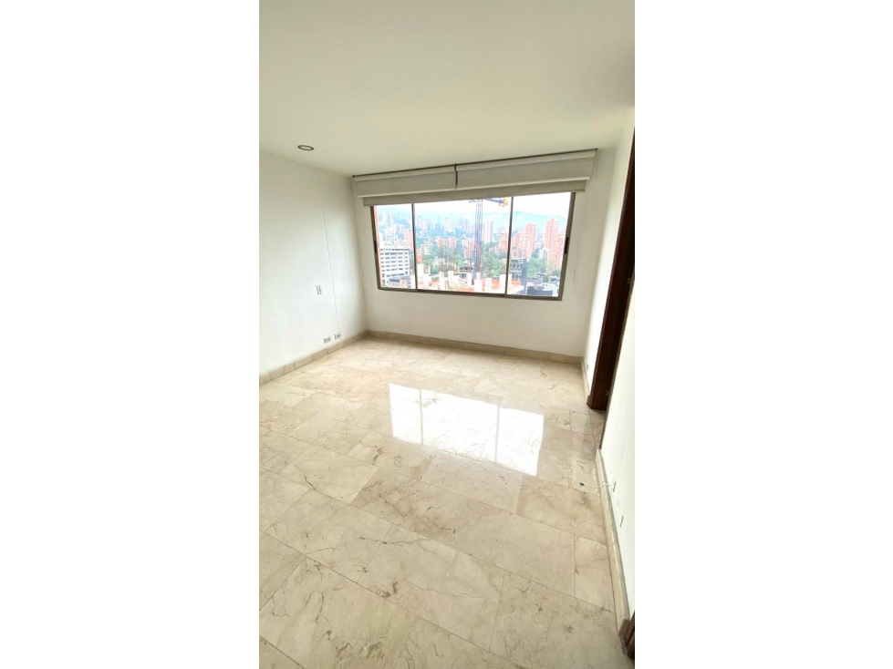 Apartamento en venta en El Poblado cerca de Provenza | 121.8 m² — foto 4
