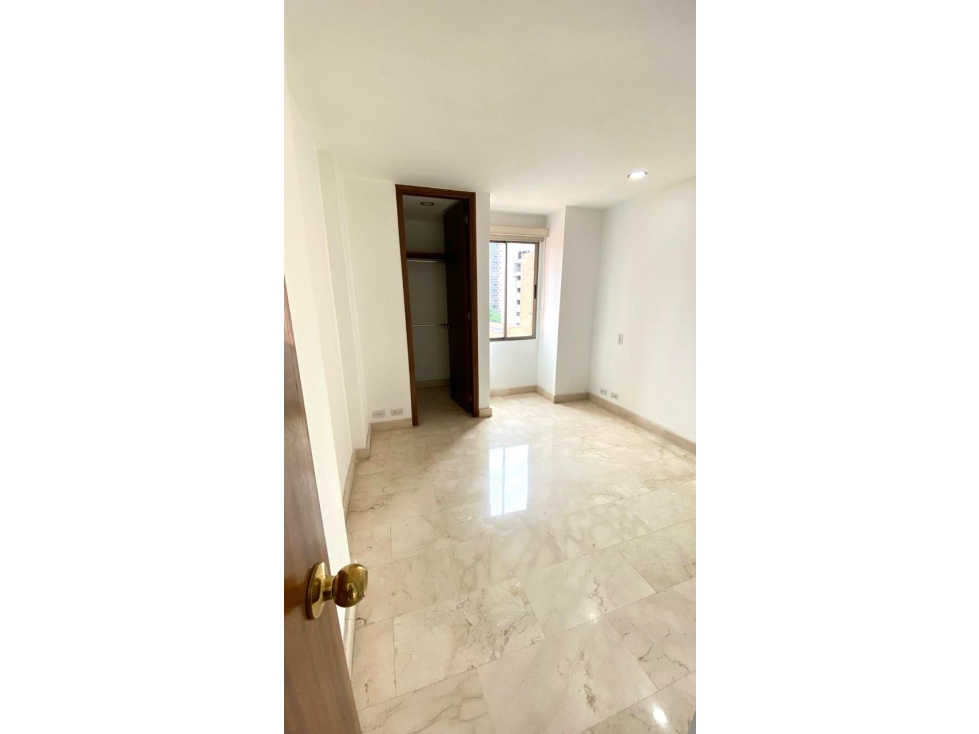 Apartamento en venta en El Poblado cerca de Provenza | 121.8 m² — foto 6