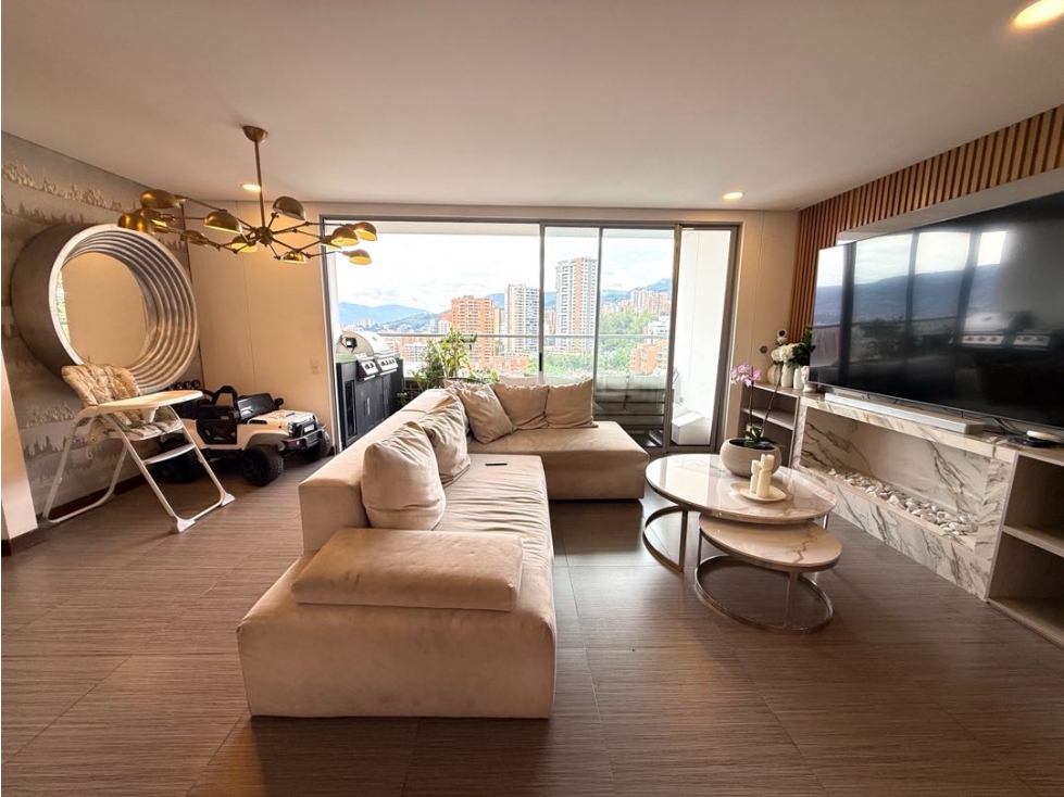 Apartamento en venta en el Poblado sector San Michel — foto 2