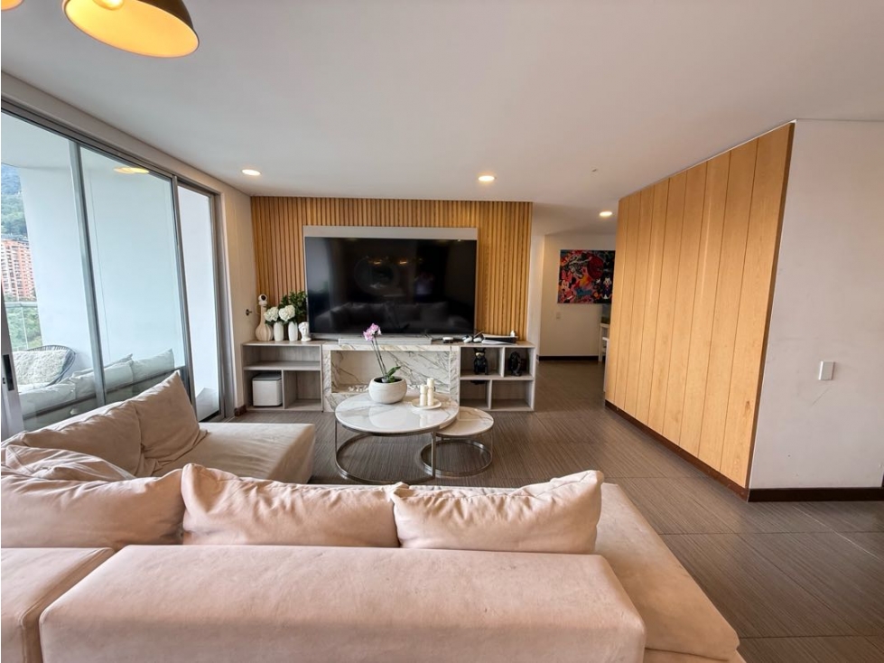 Apartamento en venta en el Poblado sector San Michel — foto 3
