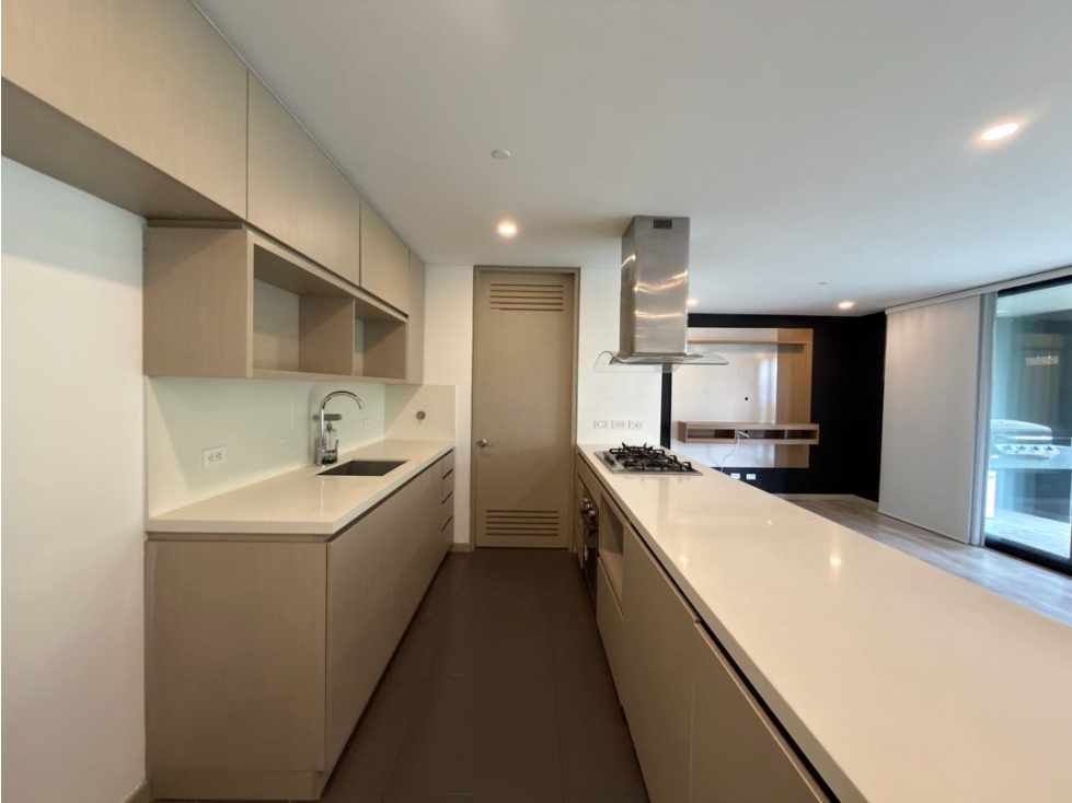 APARTAMENTO EN VENTA EN EL POBLADO SECTOR MARIANITO — foto 4