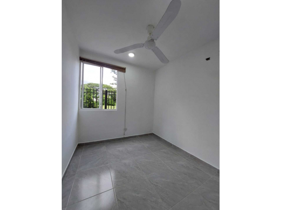 APARTAMENTO EN VENTA EN EL PRIMER PISO BARRIO LA CASTELLANA — foto 5
