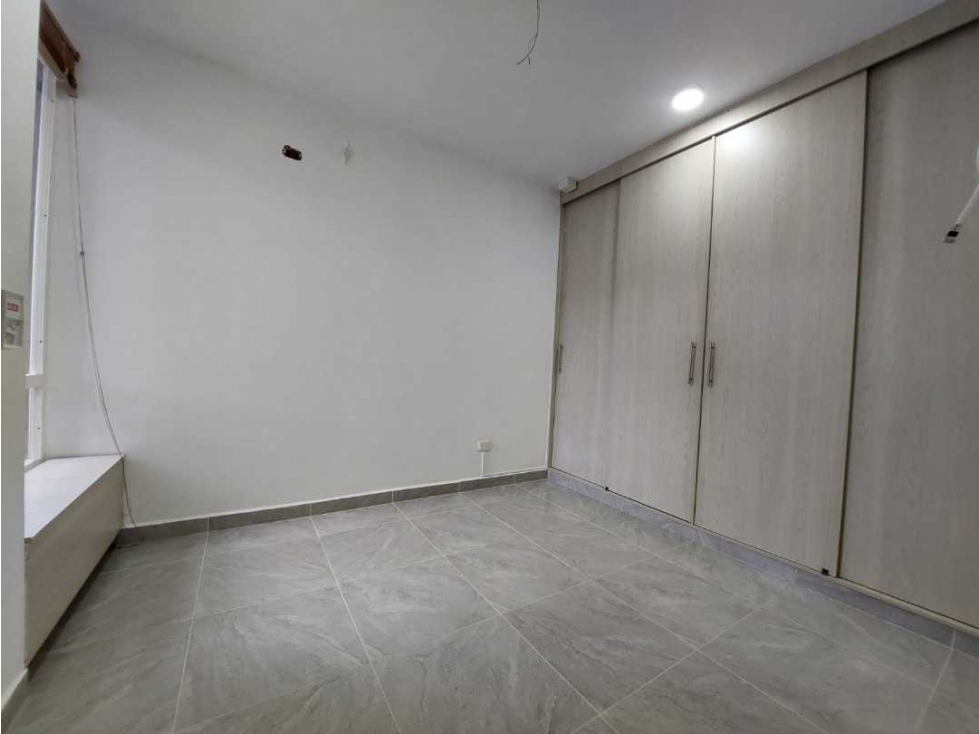 APARTAMENTO EN VENTA EN EL PRIMER PISO BARRIO LA CASTELLANA — foto 6