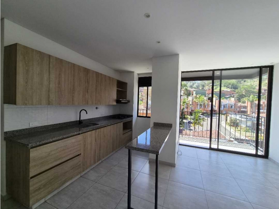 APARTAMENTO EN VENTA EN EL RETIRO — foto 4