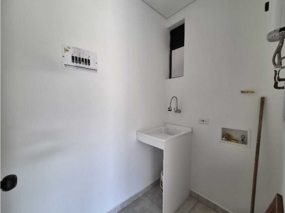 APARTAMENTO EN VENTA EN EL RETIRO — foto 5