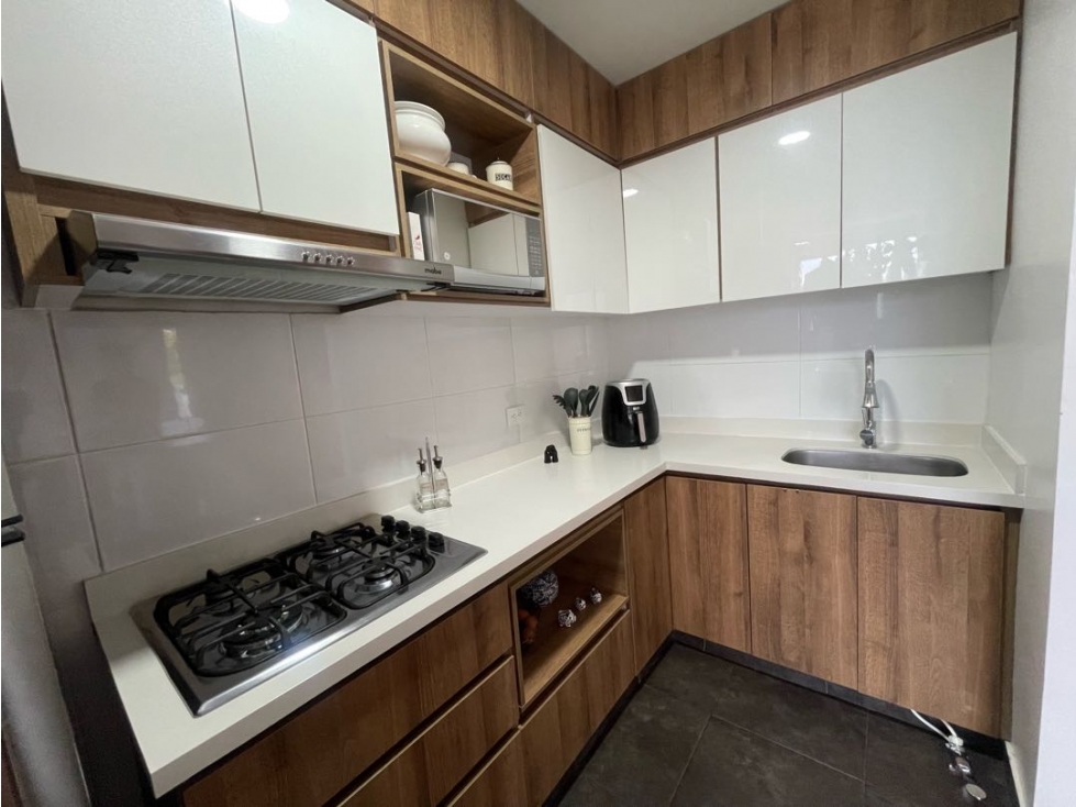 Apartamento en venta en el sector de Tejares — foto 2