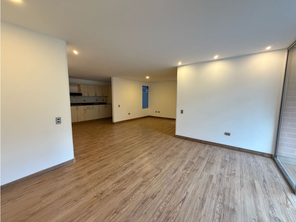 APARTAMENTO EN VENTA EN ENVIGADO, LOMA DE CUMBRES — foto 2
