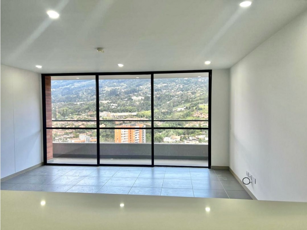 Apartamento en Venta en Envigado Loma del Escobero Rentando 100 mt2 — foto 2