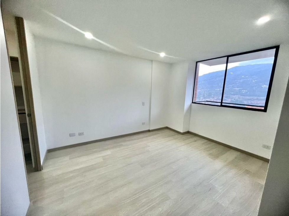 Apartamento en Venta en Envigado Loma del Escobero Rentando 100 mt2 — foto 6