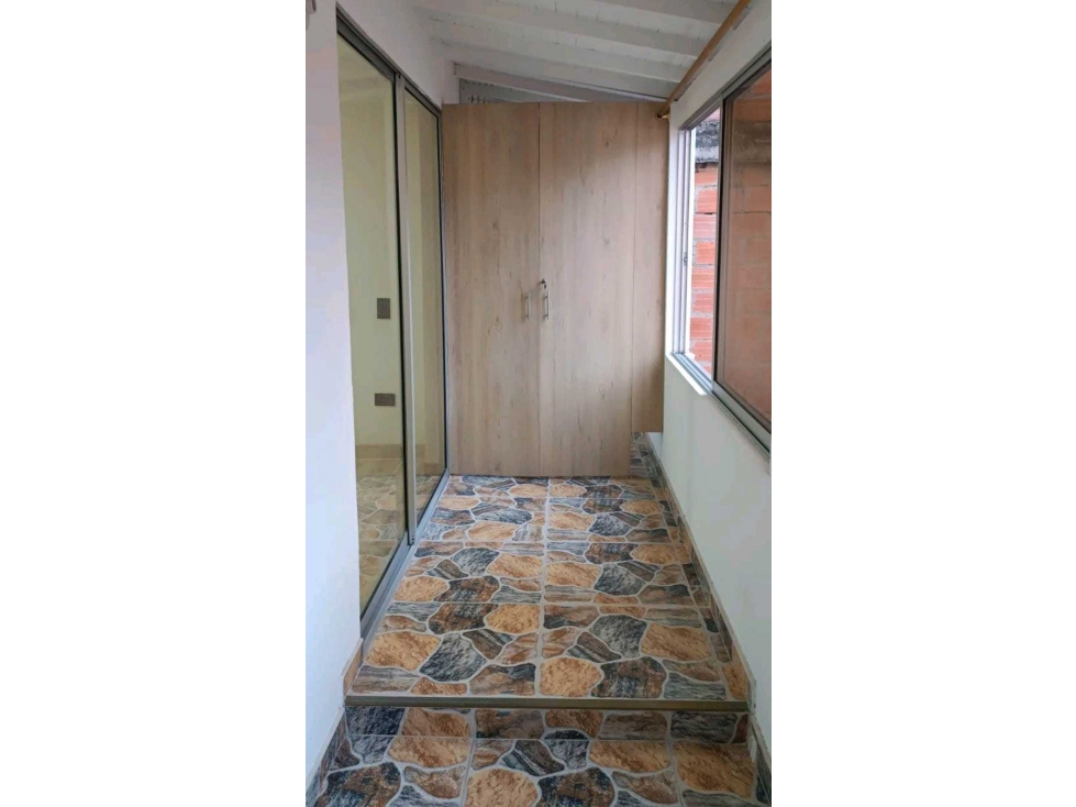 APARTAMENTO EN VENTA EN ENVIGADO BARRIO ROSELLON — foto 3