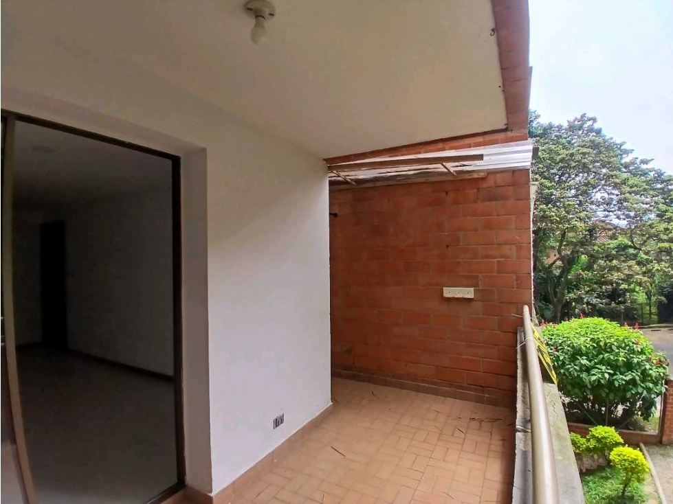 Apartamento Para Inversión en Venta en Envigado sector La Inmaculada — foto 3