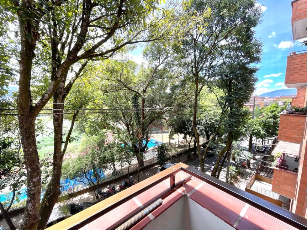 Apartamento en venta en Envigado frente a Unidad Deportiva El Dorado — foto 2