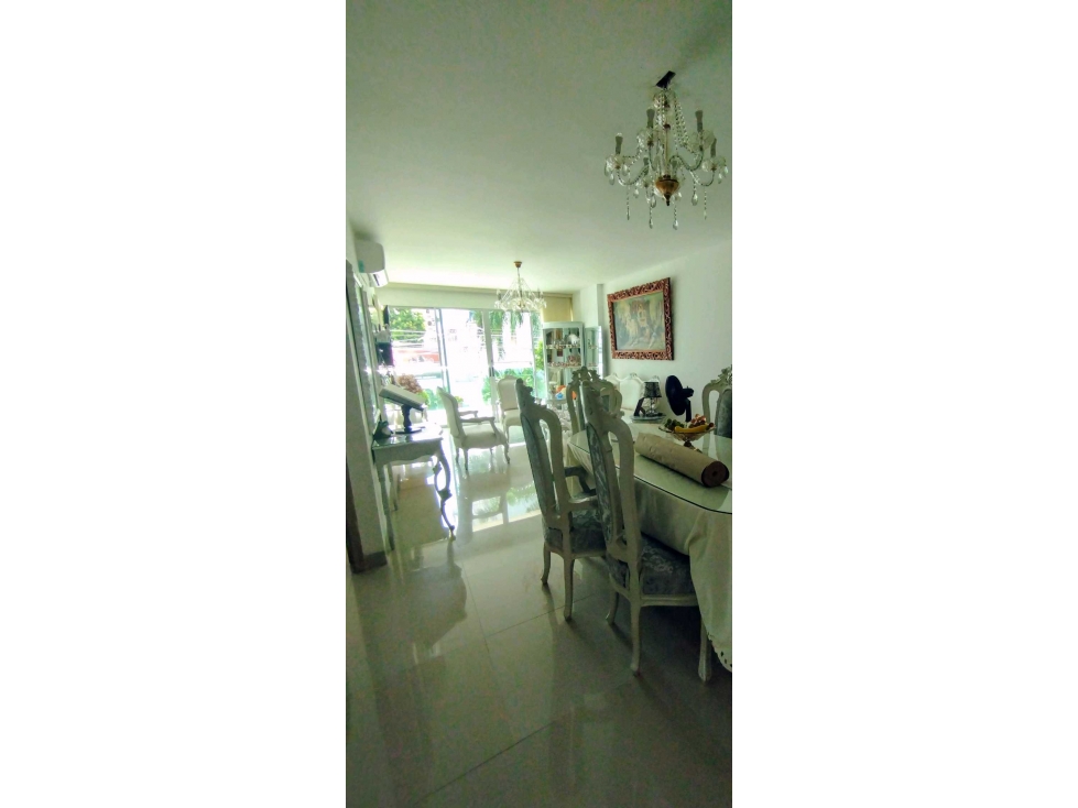 APARTAMENTO EN VENTA EN LA CASTELLANA CERCA A LA CIRCUNVALAR