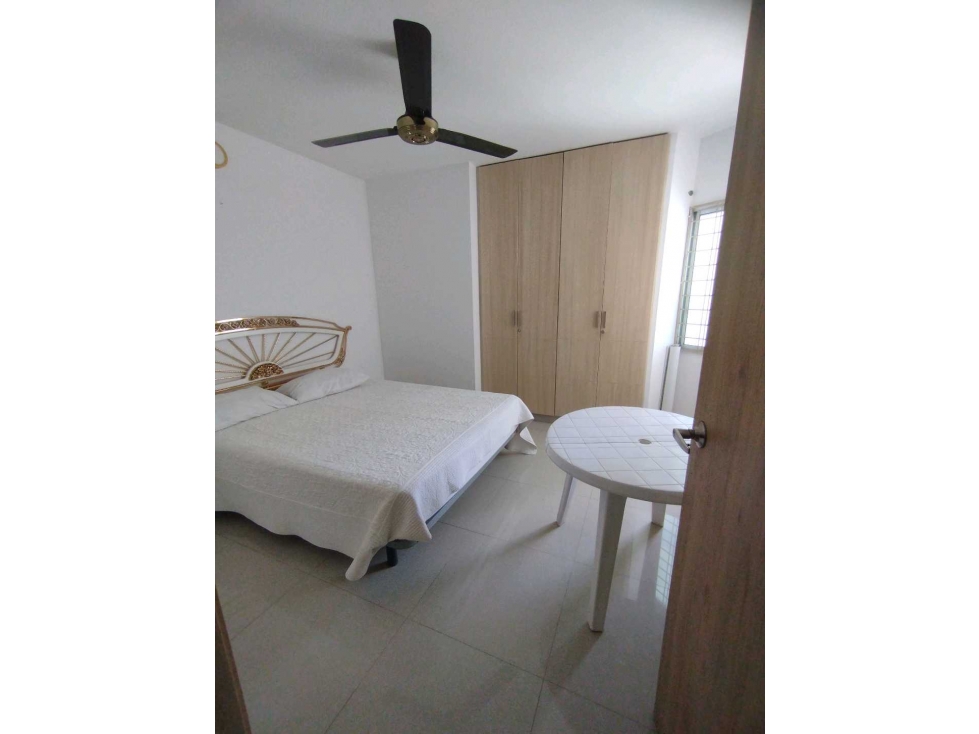 APARTAMENTO EN VENTA EN LA CASTELLANA CERCA A LA CIRCUNVALAR — foto 6