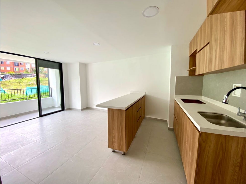 Apartamento en venta en La Estrella, Muy cerca al parque Principal
