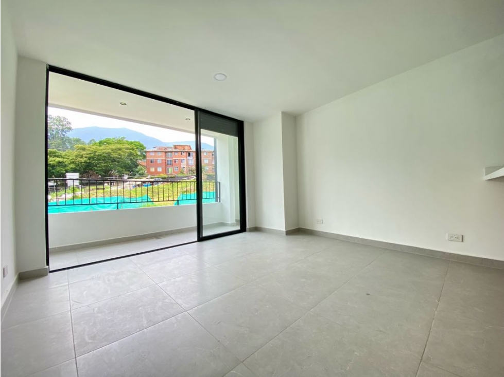 Apartamento en venta en La Estrella, Muy cerca al parque Principal — foto 2