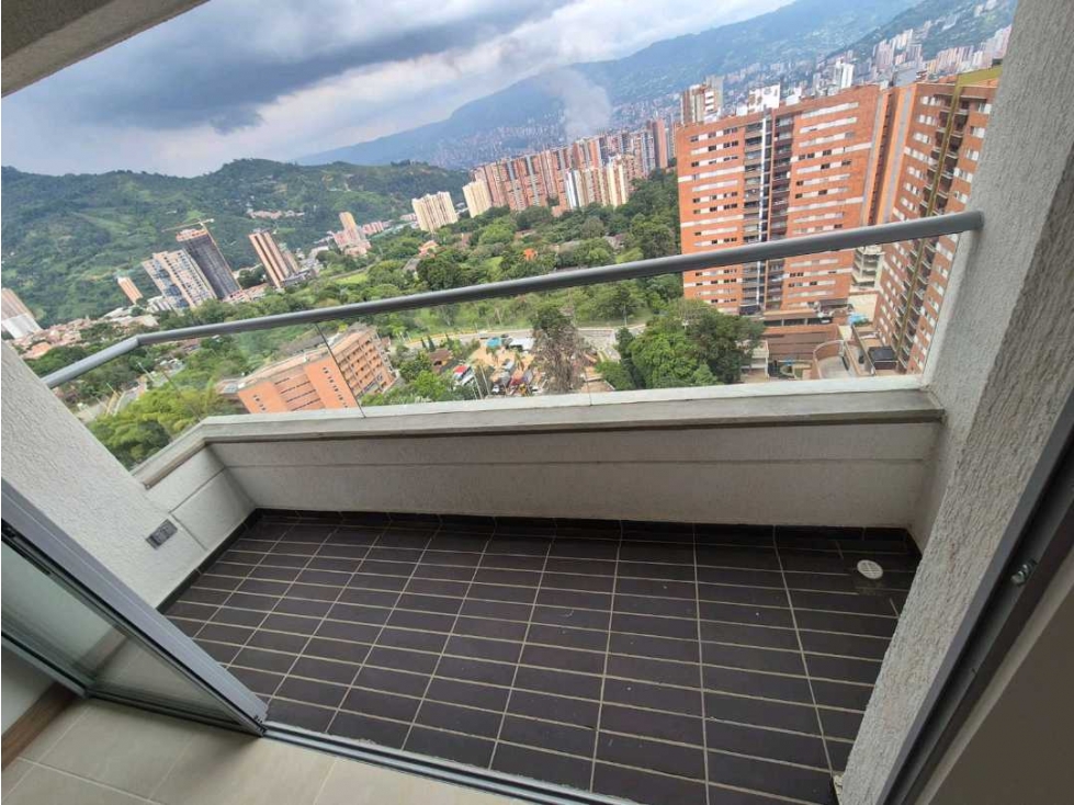 APARTAMENTO EN VENTA EN LA ESTRELLA. URB COSTA AZUL
