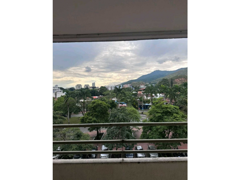Apartamento en venta en la flora norte de cali