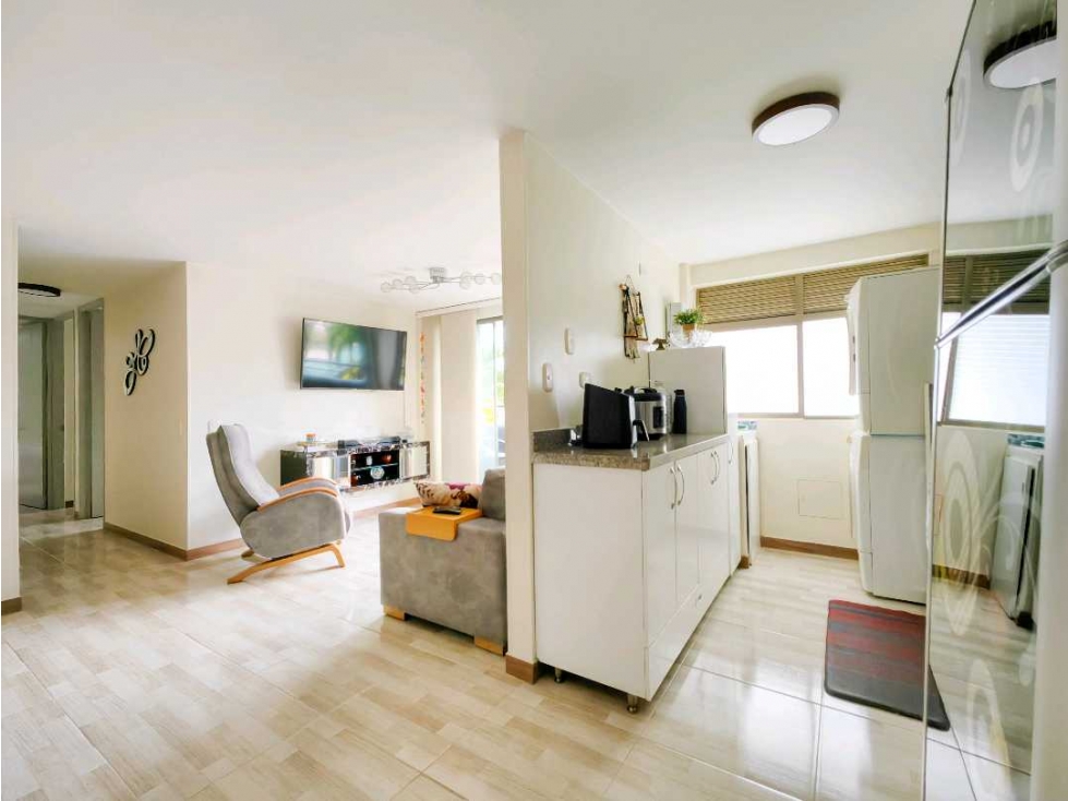 Apartamento en venta en la loma de los Bernal parte baja — foto 2