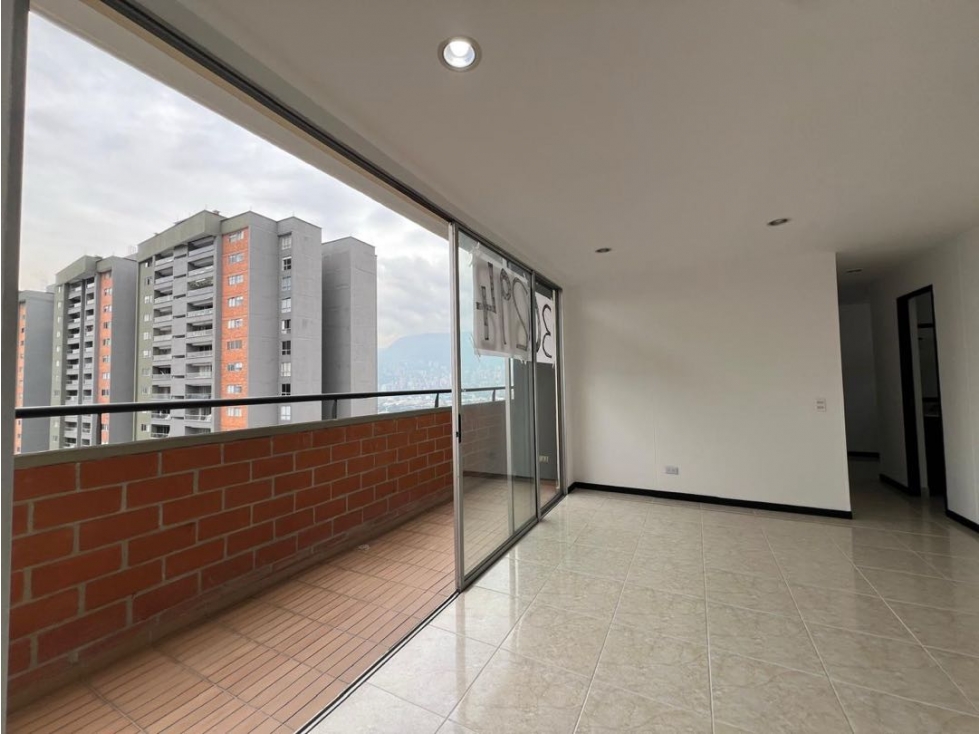 APARTAMENTO EN VENTA EN LA LOMA DE LOS BERNAL — foto 3