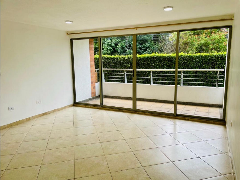 Apartamento en venta en la Loma de los Bernal — foto 2