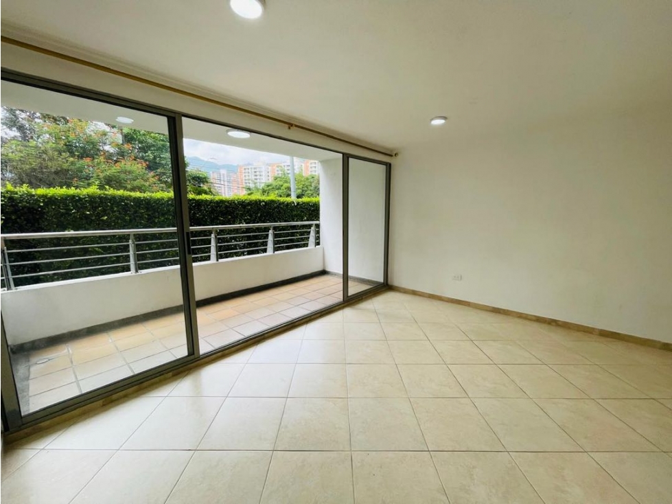 Apartamento en venta en la Loma de los Bernal — foto 3
