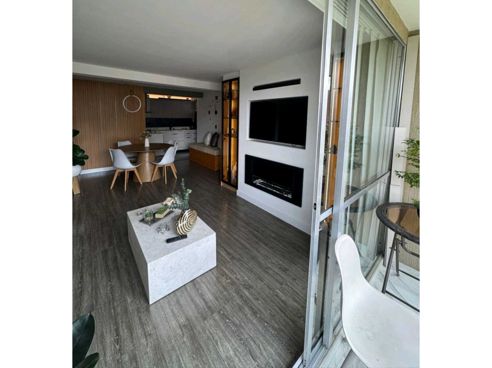 Apartamento En Venta En La Loma De Los Bernal