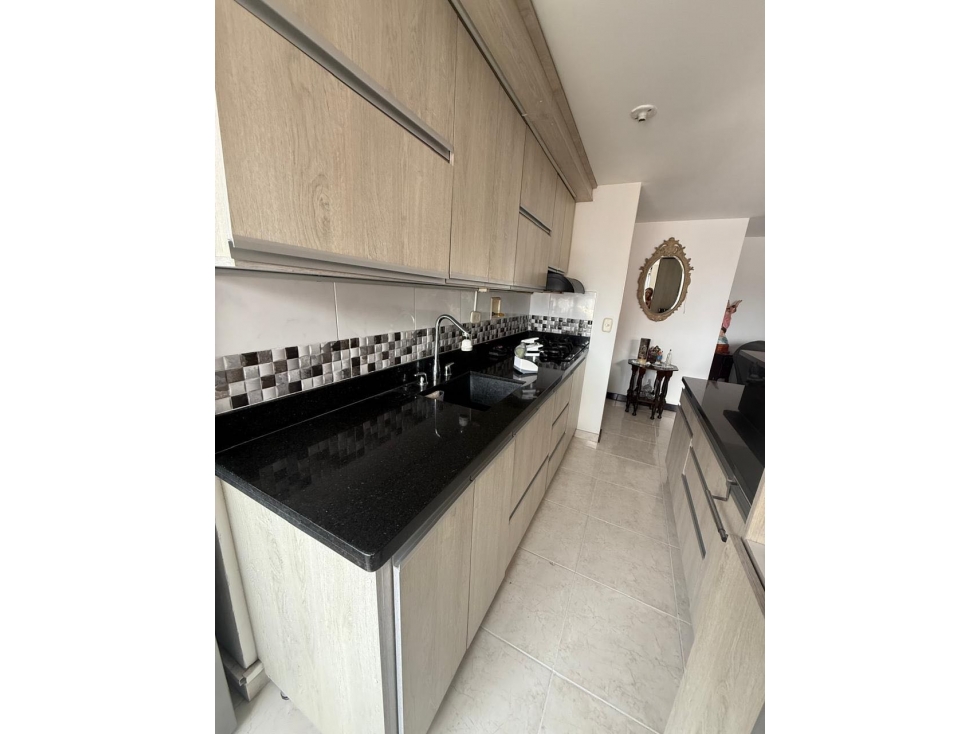 APARTAMENTO EN VENTA EN LA LOMA DE LOS BERNAL — foto 3