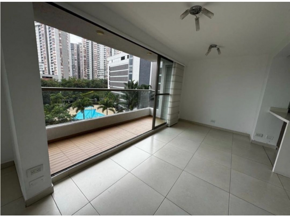 Apartamento en venta en la loma de los bernal — foto 2