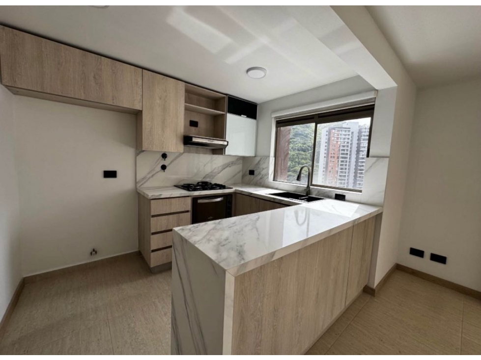 APARTAMENTO EN VENTA EN LA LOMA DE LOS BERNAL — foto 3