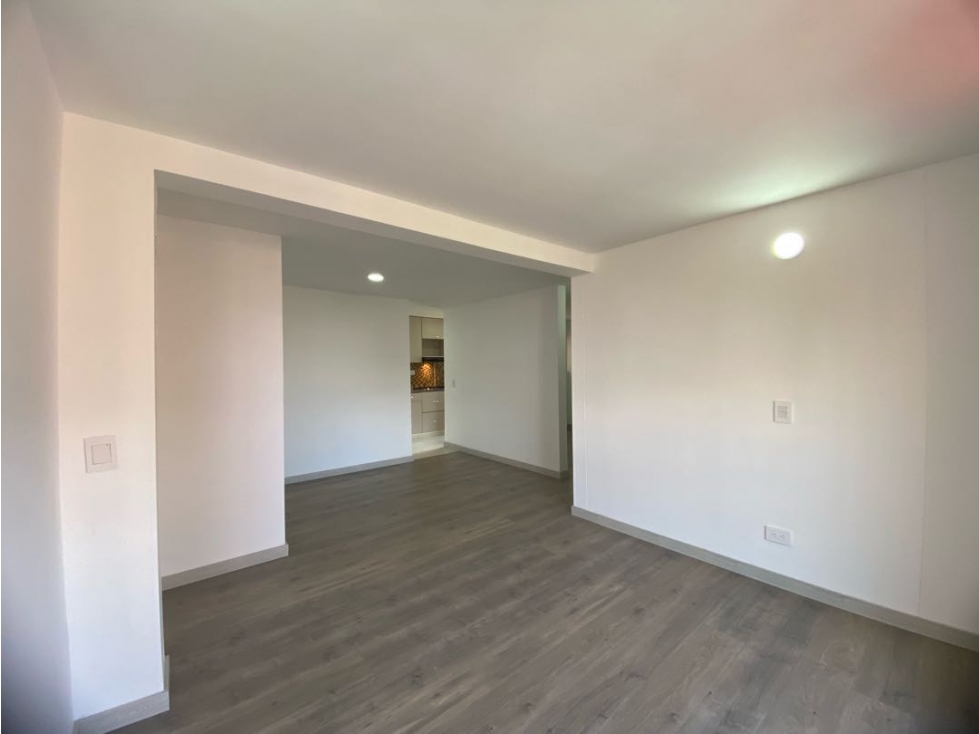 Apartamento en venta en la Loma de los Bernal — foto 3