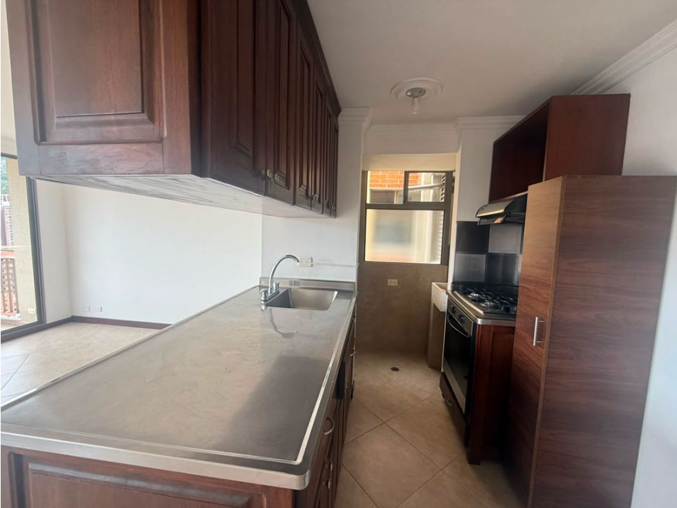 APARTAMENTO EN VENTA EN LA LOMA DE LOS BERNAL .