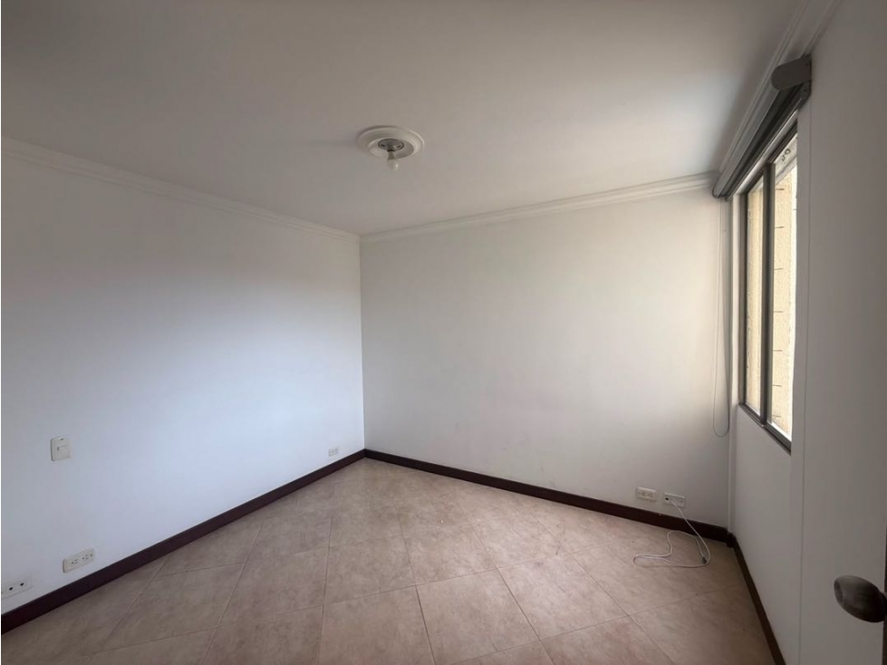 APARTAMENTO EN VENTA EN LA LOMA DE LOS BERNAL . — foto 3